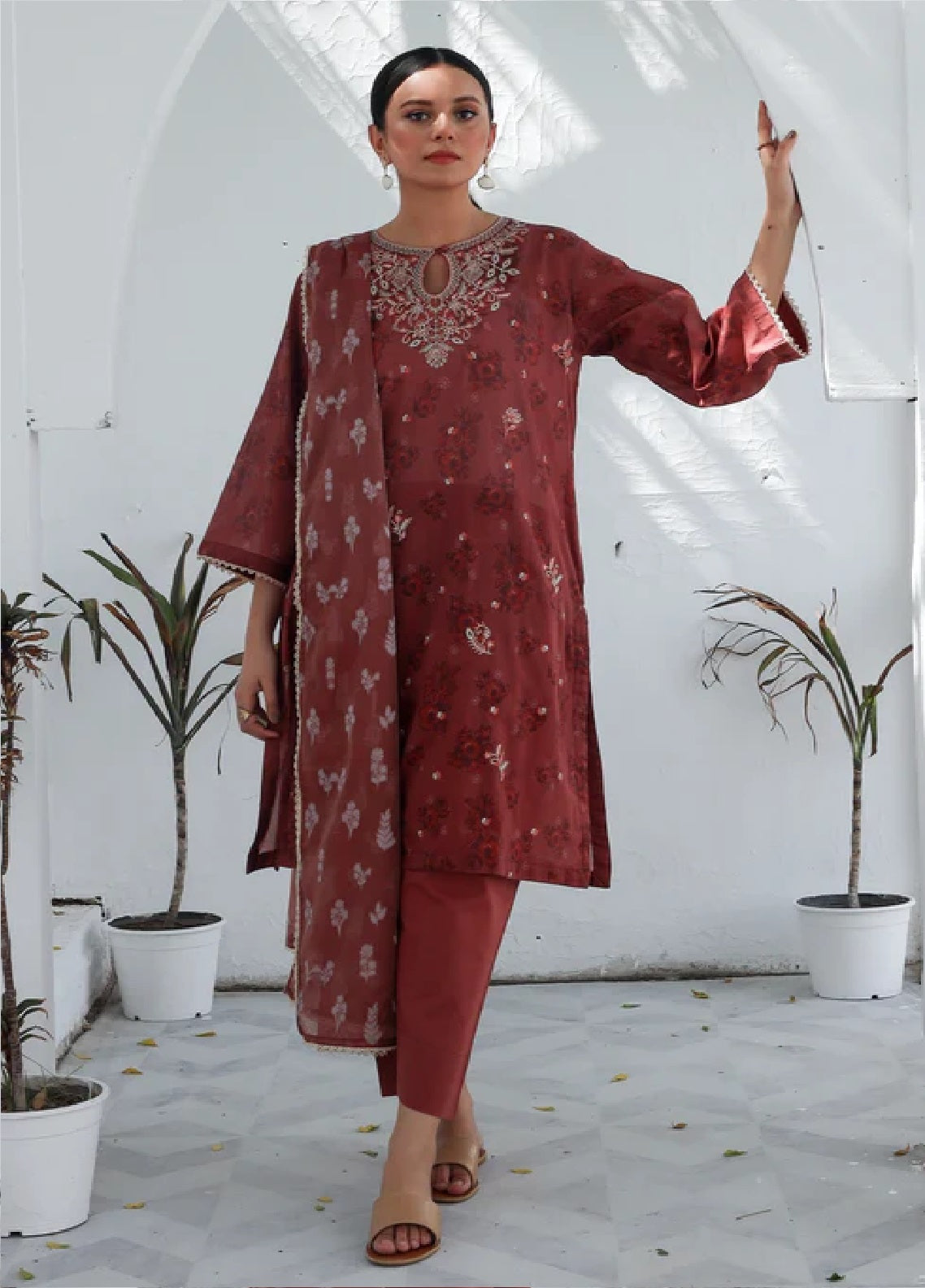 Jacquard Blossom By Rashid Textile Embroidered Lawn 3 Piece Unstitched Suit RT25JB D-8936 Jacquard Blossom By Rashid Textile Embroidered Lawn 3 Piece Unstitched Suit RT25JB D-8936