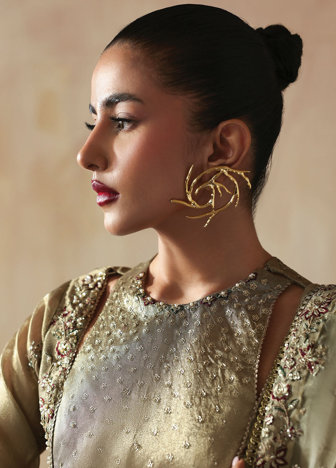 Jahanara By Zarposh Festive Embroidered Tissue Zari 3 Piece Unstitched Suit ZP25JFV3 D-AREEZAH Jahanara By Zarposh Festive Embroidered Tissue Zari 3 Piece Unstitched Suit ZP25JFV3 D-AREEZAH