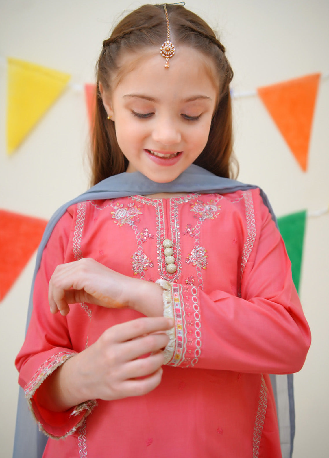Jashan-E-Eid By Shanzey Embroidered Cotton 3 Piece Girls Stitched Suit S25SJE SHK-3614 Jashan-E-Eid By Shanzey Embroidered Cotton 3 Piece Girls Stitched Suit S25SJE SHK-3614