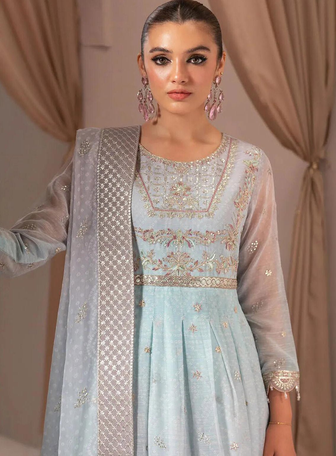 Jhalak By Alizeh Embroidered Chiffon 3 Piece Unstitched Suit AF24JV1 D#01 CHANDNI Jhalak By Alizeh Embroidered Chiffon 3 Piece Unstitched Suit AF24JV1 D#01 CHANDNI