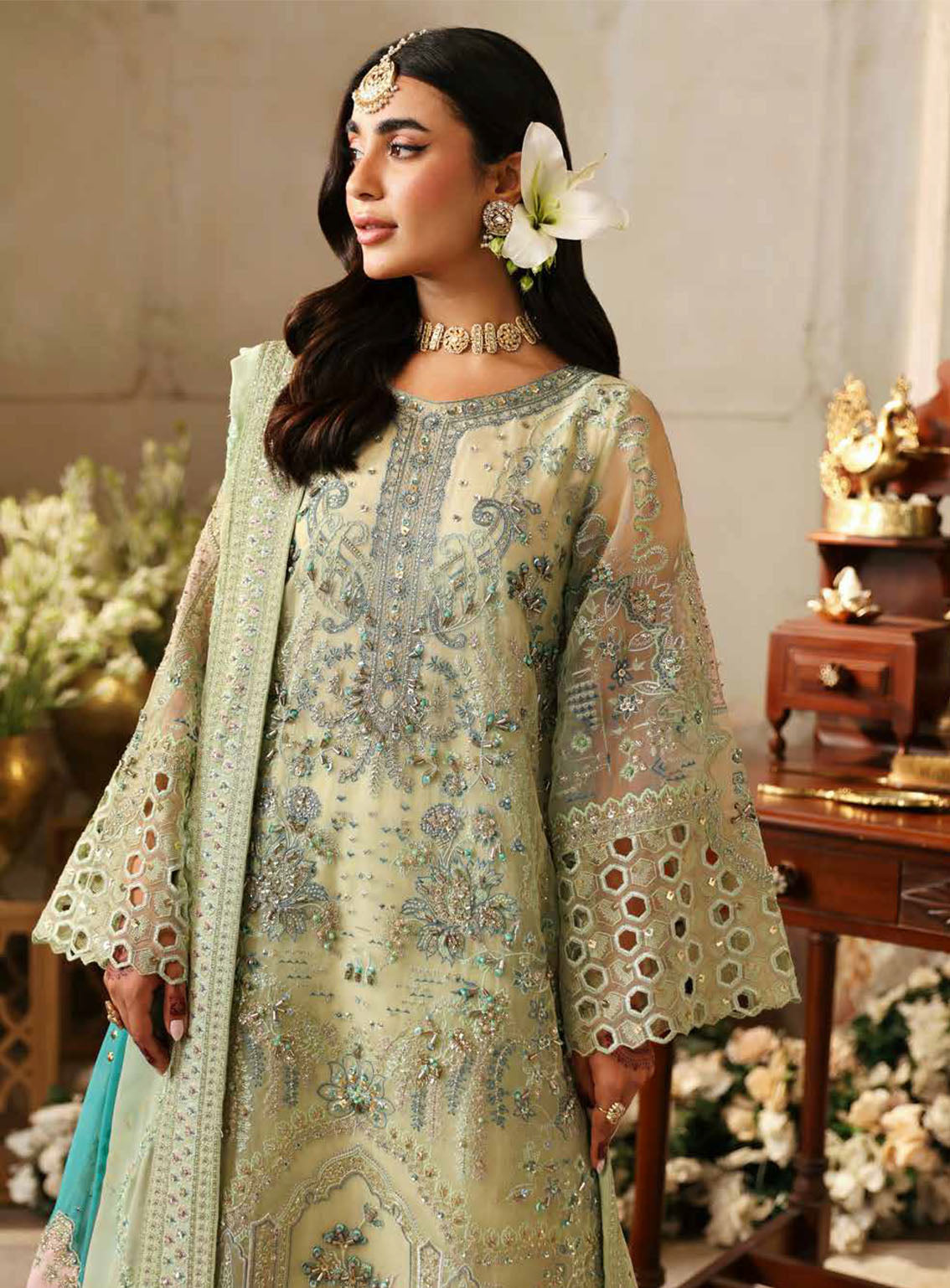 Jhoomro By Nureh Luxury Formals Embroidered Organza 4 Piece Unstitched Suit NU24J NL-67 MAHI-ROO Jhoomro By Nureh Luxury Formals Embroidered Organza 4 Piece Unstitched Suit NU24J NL-67 MAHI-ROO