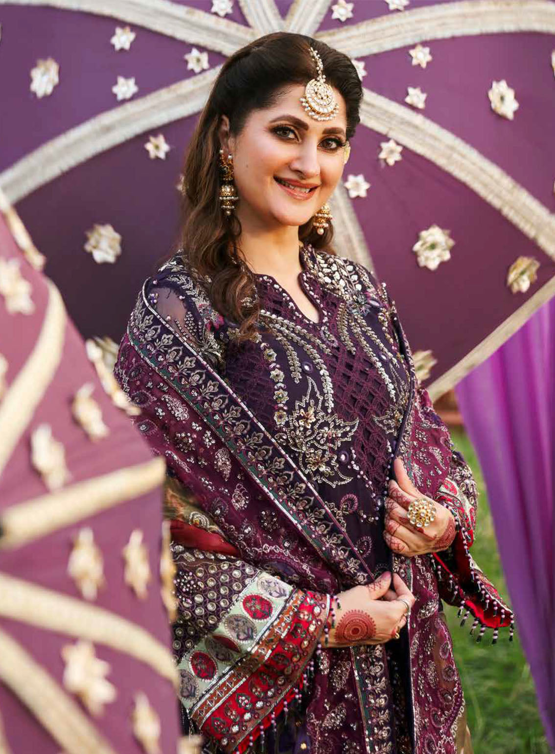 Jhoomro By Nureh Luxury Formals Embroidered Organza 4 Piece Unstitched Suit NU24J NL-70 JAHAN Jhoomro By Nureh Luxury Formals Embroidered Organza 4 Piece Unstitched Suit NU24J NL-70 JAHAN