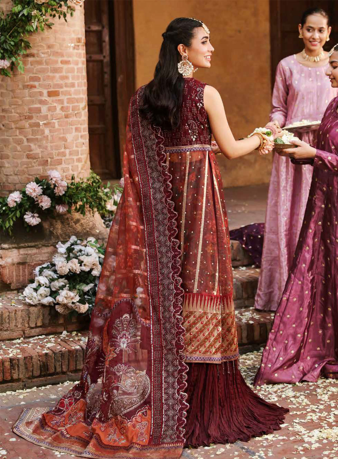 Jhoomro By Nureh Luxury Formals Embroidered Organza 4 Piece Unstitched Suit NU24J NL-71 GEHNA Jhoomro By Nureh Luxury Formals Embroidered Organza 4 Piece Unstitched Suit NU24J NL-71 GEHNA