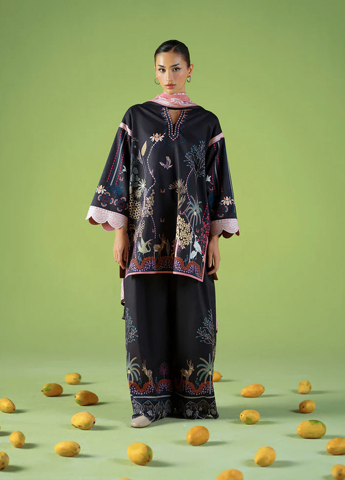 Joolie Prints By Saira Rizwan  Printed Cambric 3 Piece Unstitched Suit SR25JP D-04 CITY BLOOM Joolie Prints By Saira Rizwan  Printed Cambric 3 Piece Unstitched Suit SR25JP D-04 CITY BLOOM