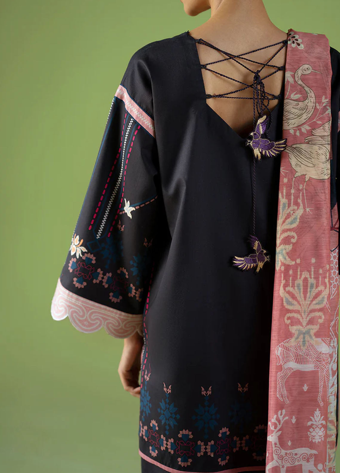Joolie Prints By Saira Rizwan  Printed Cambric 3 Piece Unstitched Suit SR25JP D-04 CITY BLOOM Joolie Prints By Saira Rizwan  Printed Cambric 3 Piece Unstitched Suit SR25JP D-04 CITY BLOOM