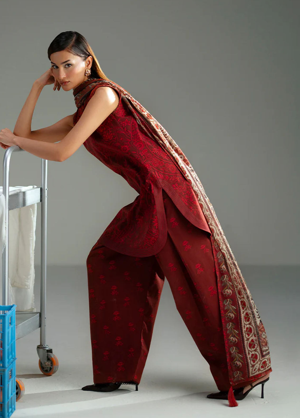 Joolie Prints By Saira Rizwan  Printed Cambric 3 Piece Unstitched Suit SR25JP D-07 MIDNIGHT Joolie Prints By Saira Rizwan  Printed Cambric 3 Piece Unstitched Suit SR25JP D-07 MIDNIGHT