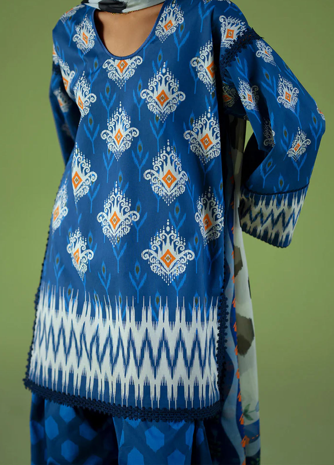 Joolie Prints By Saira Rizwan  Printed Cambric 3 Piece Unstitched Suit SR25JP D-09 CITY BLOOM Joolie Prints By Saira Rizwan  Printed Cambric 3 Piece Unstitched Suit SR25JP D-09 CITY BLOOM