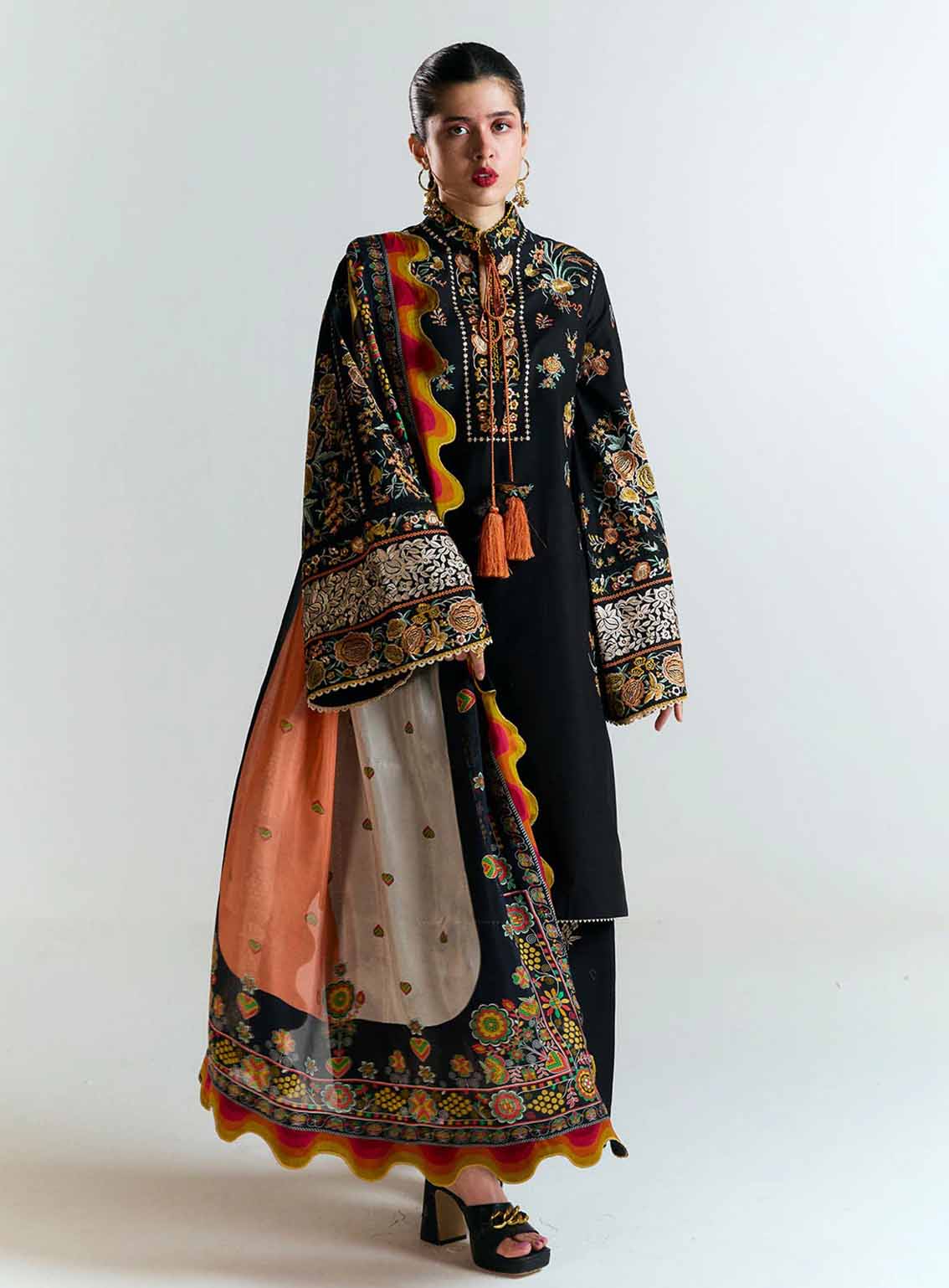 Jugnu Embroidered Lawn 3 Piece Unstitched Suit JL25E2 D-GULBAR Jugnu Embroidered Lawn 3 Piece Unstitched Suit JL25E2 D-GULBAR