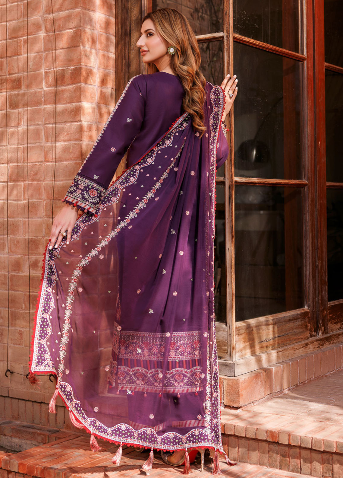 Kaavish By Farasha Eid Festive Embroidered Lawn 3 Piece Unstitched Suit FSH24KEFL D-02 SHADOW BERRY Kaavish By Farasha Eid Festive Embroidered Lawn 3 Piece Unstitched Suit FSH24KEFL D-02 SHADOW BERRY