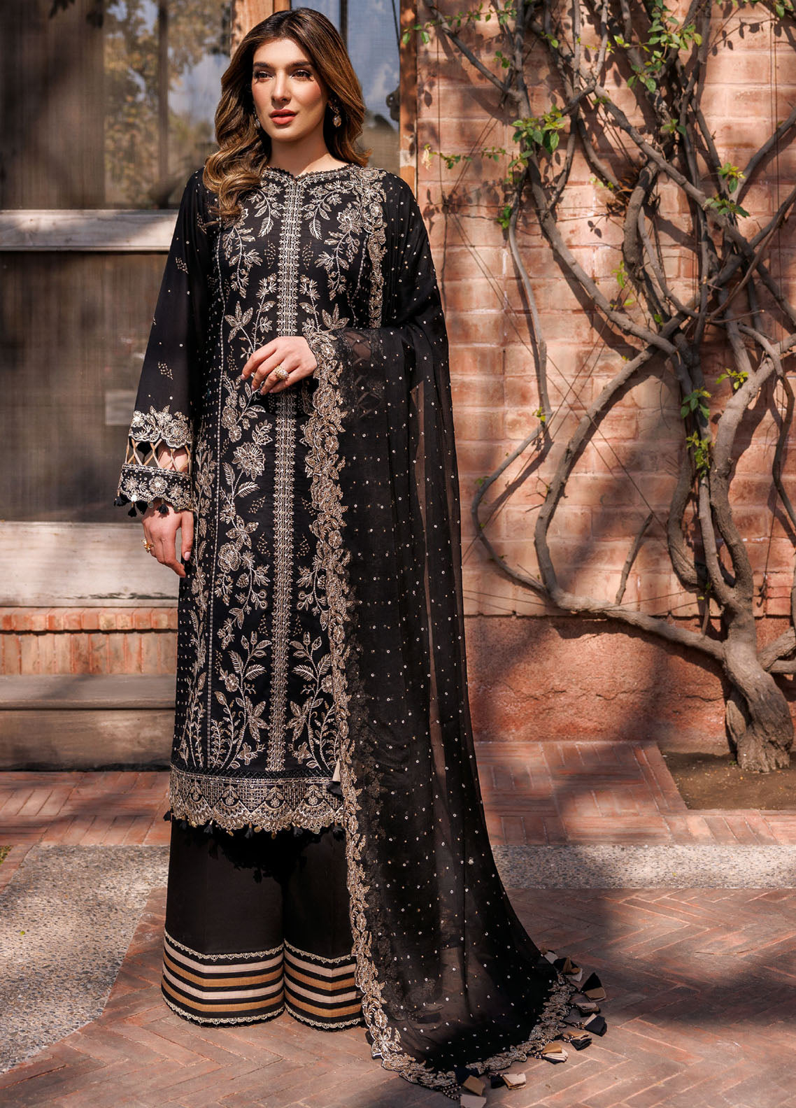 Kaavish By Farasha Eid Festive Embroidered Lawn 3 Piece Unstitched Suit FSH24KEFL D-03 RAVEN AURA Kaavish By Farasha Eid Festive Embroidered Lawn 3 Piece Unstitched Suit FSH24KEFL D-03 RAVEN AURA