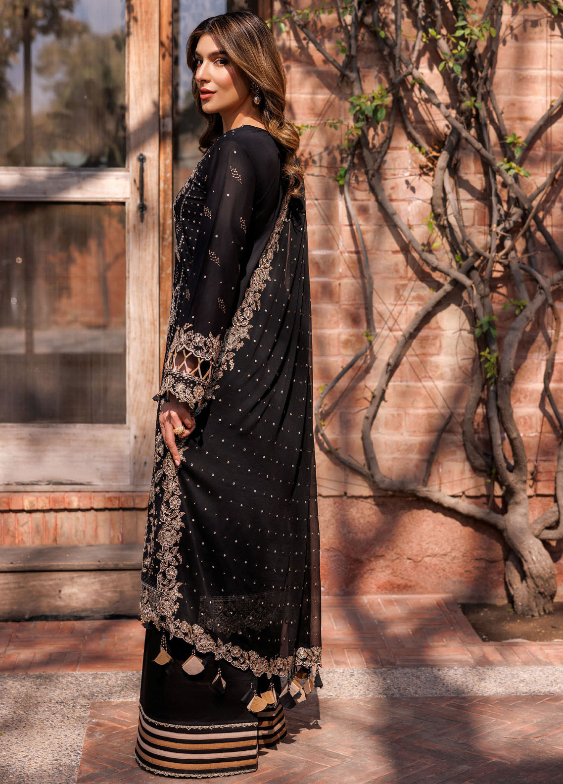 Kaavish By Farasha Eid Festive Embroidered Lawn 3 Piece Unstitched Suit FSH24KEFL D-03 RAVEN AURA Kaavish By Farasha Eid Festive Embroidered Lawn 3 Piece Unstitched Suit FSH24KEFL D-03 RAVEN AURA