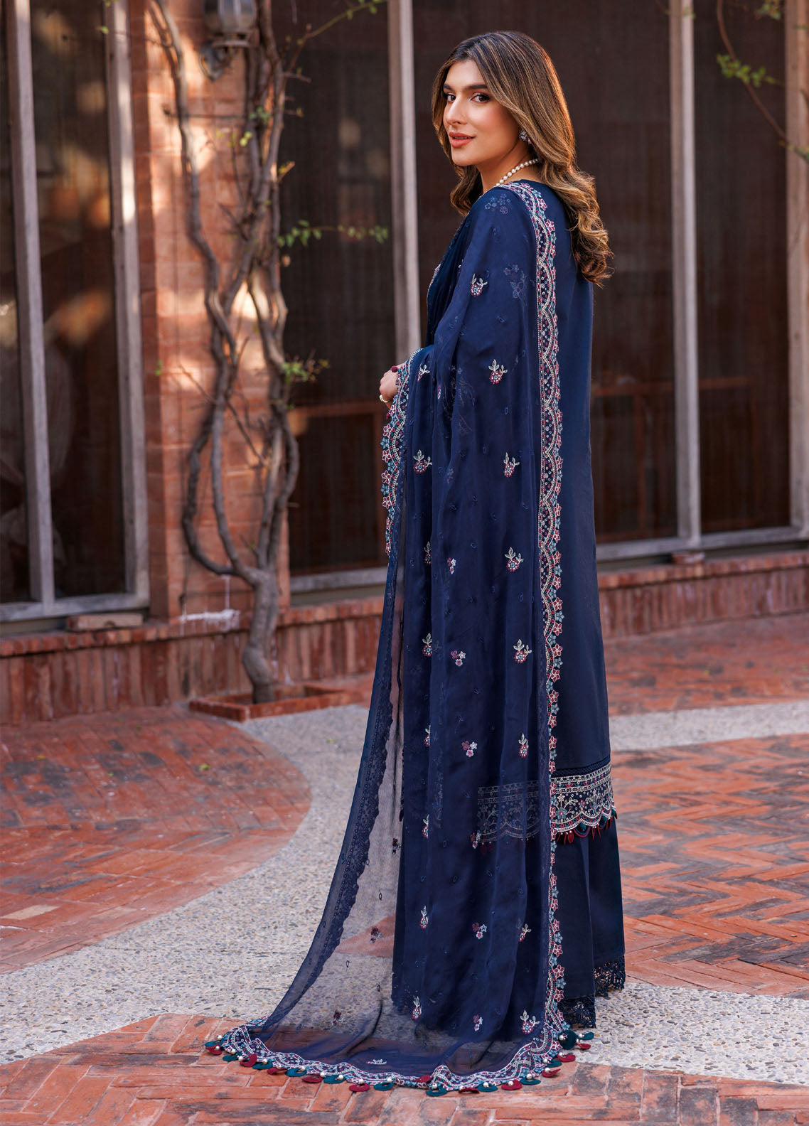 Kaavish By Farasha Eid Festive Embroidered Lawn 3 Piece Unstitched Suit FSH24KEFL D-04 DEEP SAPPHIRE Kaavish By Farasha Eid Festive Embroidered Lawn 3 Piece Unstitched Suit FSH24KEFL D-04 DEEP SAPPHIRE