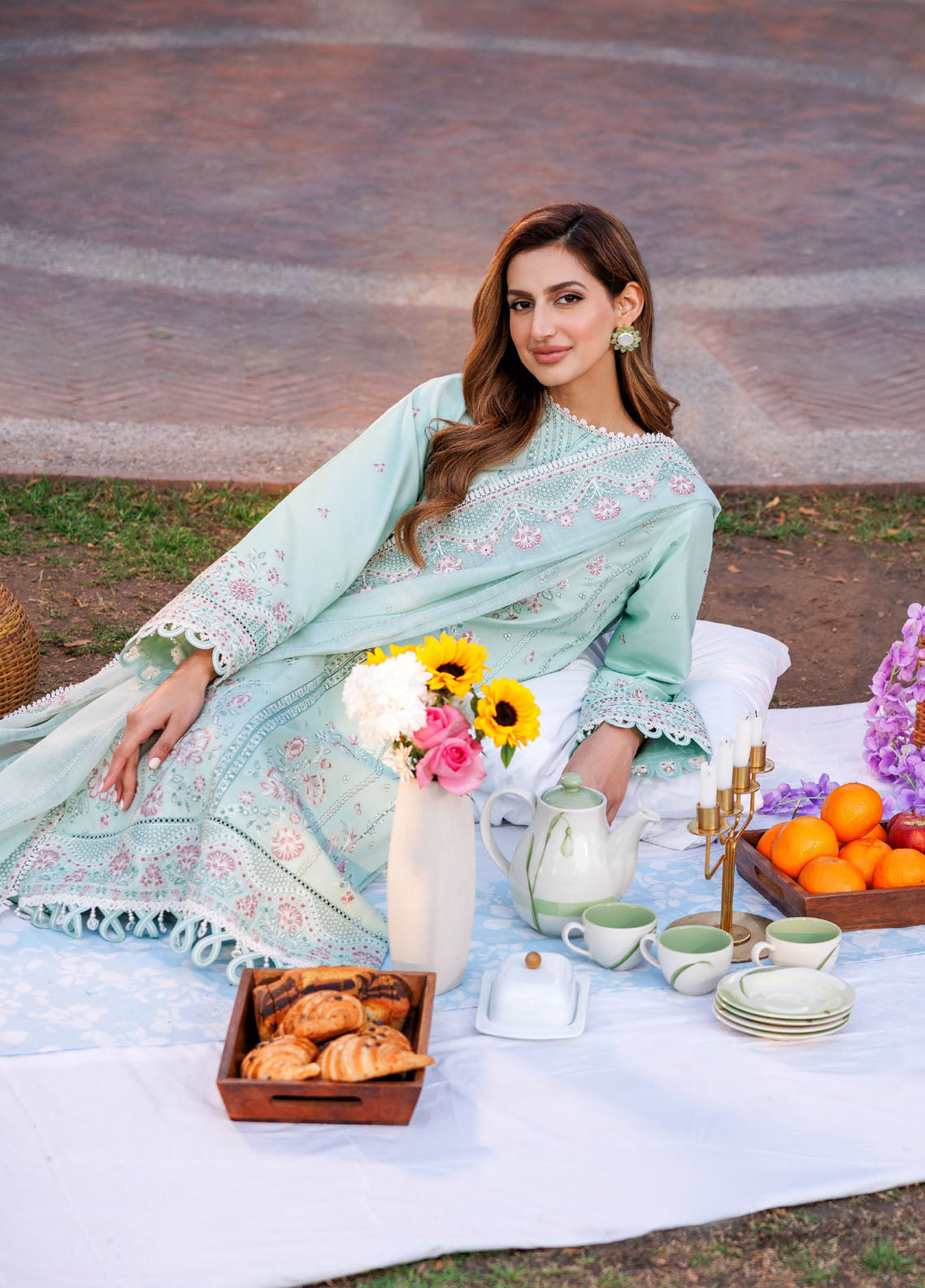 Kaavish By Farasha Eid Festive Embroidered Lawn 3 Piece Unstitched Suit FSH24KEFL D-05 WHISPER MINT Kaavish By Farasha Eid Festive Embroidered Lawn 3 Piece Unstitched Suit FSH24KEFL D-05 WHISPER MINT