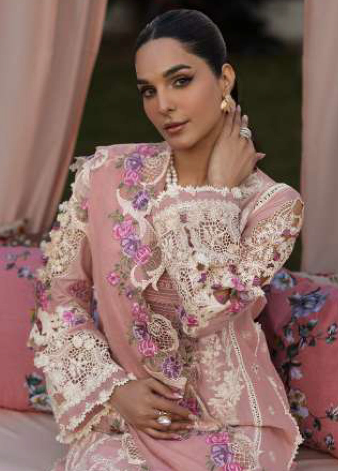 Kahf Luxury Embroidered Lawn 3 Piece Unstitched Suit KHF25LL KLR-09 BELLEROSE Kahf Luxury Embroidered Lawn 3 Piece Unstitched Suit KHF25LL KLR-09 BELLEROSE