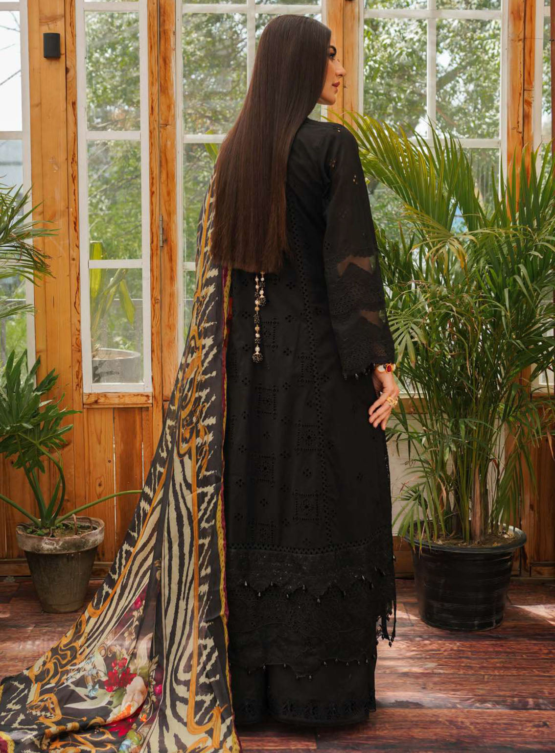 Kahf Premium Luxury Embroidered Lawn 3 Piece Unstitched Suit KHF24L KLE-6 Kahf Premium Luxury Embroidered Lawn 3 Piece Unstitched Suit KHF24L KLE-6