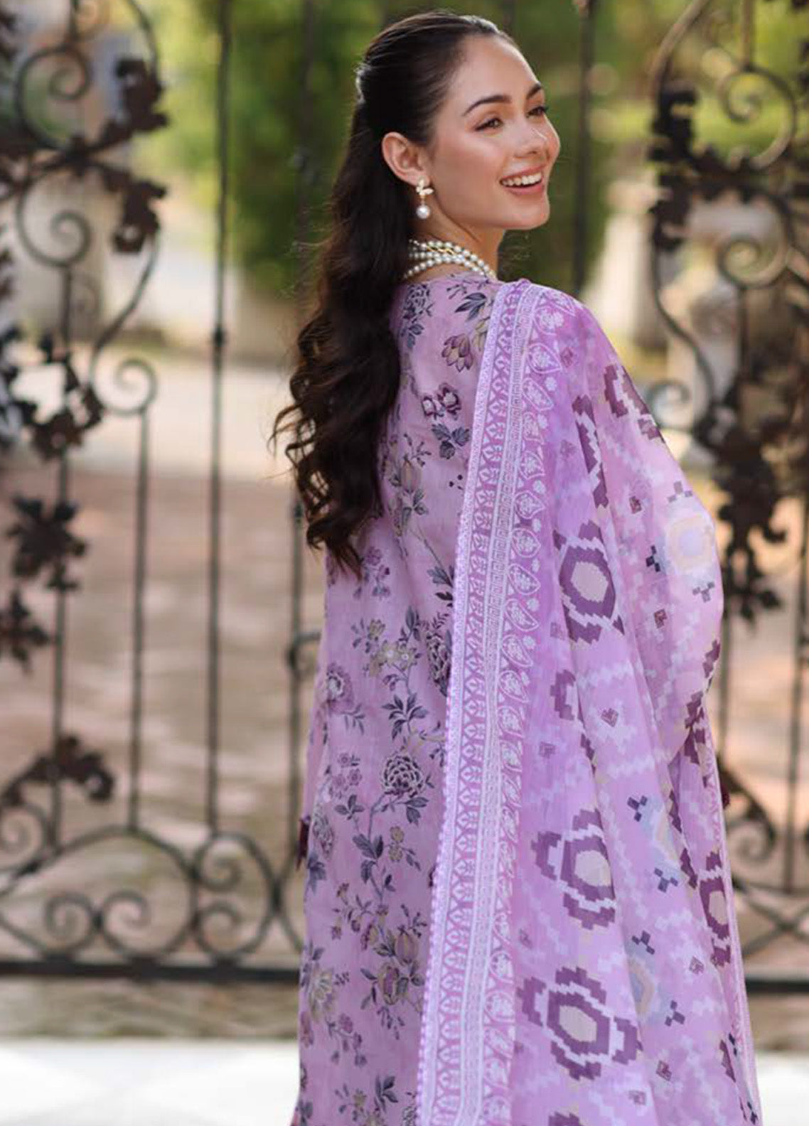 Kesariya By Riaz Arts Laser Embroidered Lawn 3 Piece Unstitched Suit RA25KEL PD-08 Kesariya By Riaz Arts Laser Embroidered Lawn 3 Piece Unstitched Suit RA25KEL PD-08