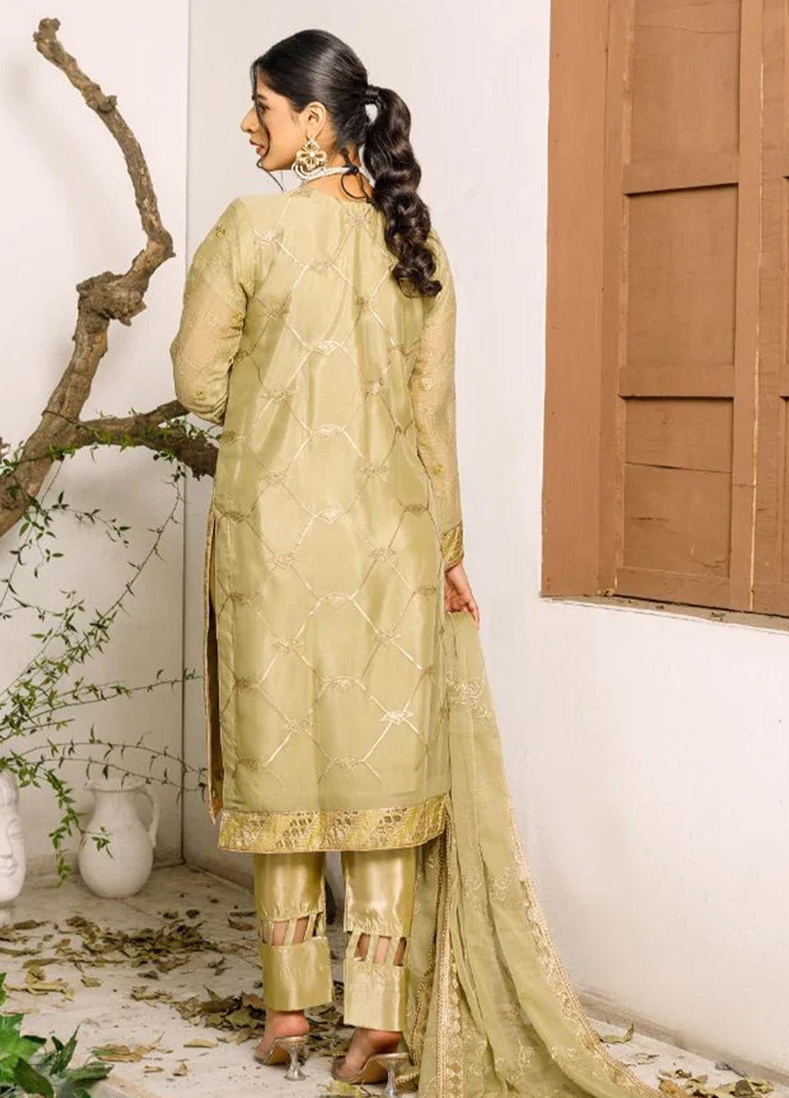 Ketifa Luxury Embroidered Chiffon 3 Piece Unstitched Suit KF24LU D-AR-0506 FASHION FABLES Ketifa Luxury Embroidered Chiffon 3 Piece Unstitched Suit KF24LU D-AR-0506 FASHION FABLES