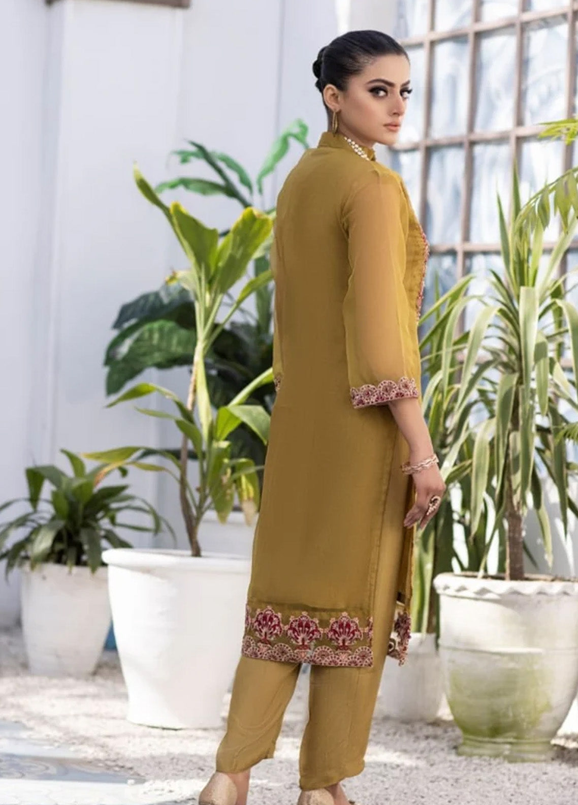 Ketifa Luxury Embroidered Organza 2 Piece Stitched Suit KF24L NR-0101 DAZZLING JAZZY Ketifa Luxury Embroidered Organza 2 Piece Stitched Suit KF24L NR-0101 DAZZLING JAZZY