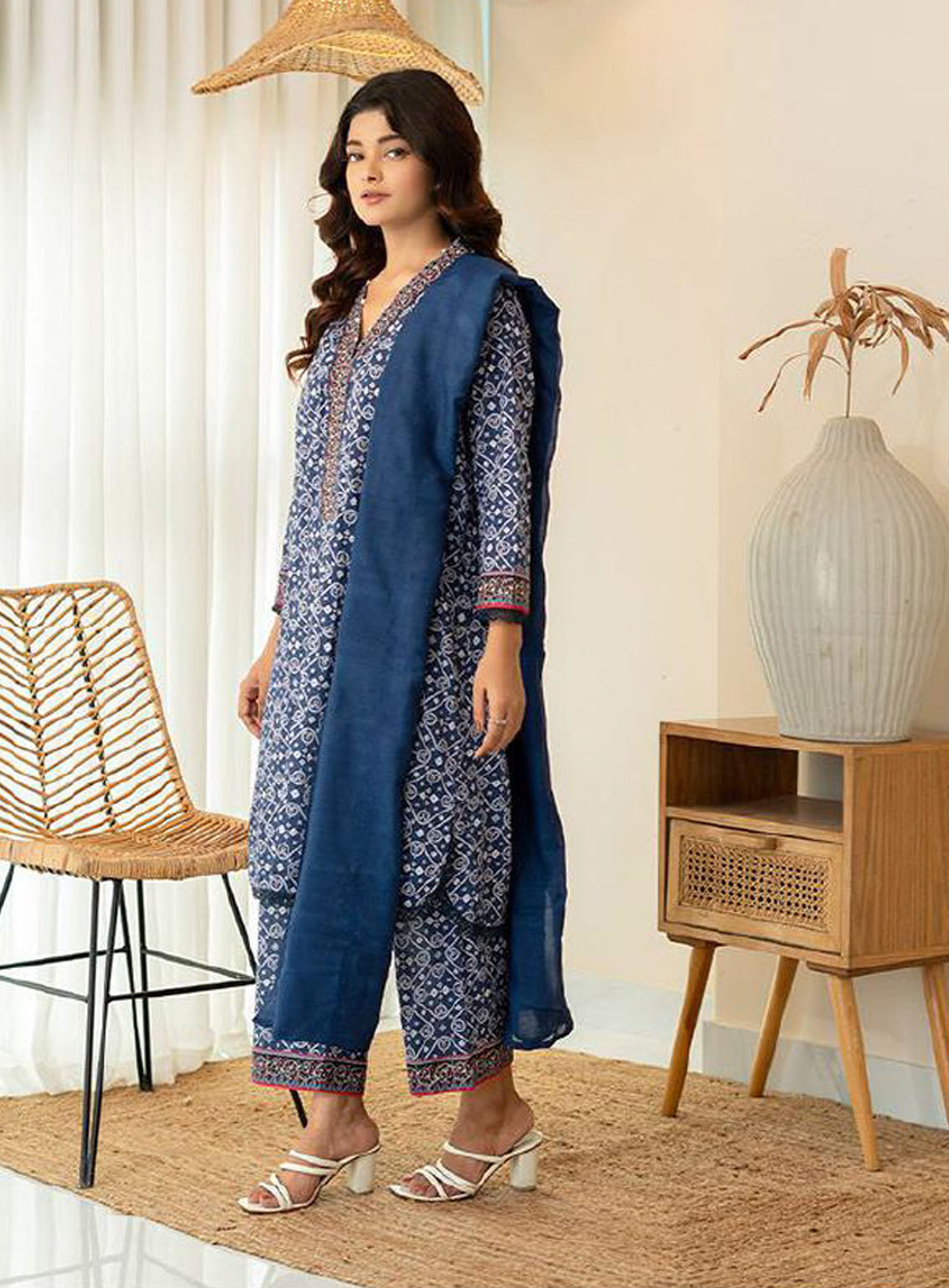 Keysha Summer Bloom Printed Lawn 3 Piece Unstitched Suit KS24SBV7 D-59 Keysha Summer Bloom Printed Lawn 3 Piece Unstitched Suit KS24SBV7 D-59