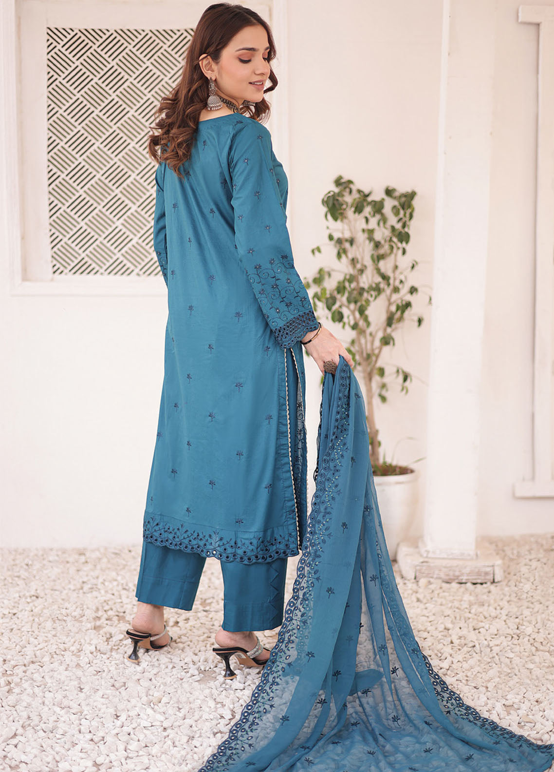 Khoobsurat By MTF Chikankari Lawn 3 Piece Unstitched Suit MTF24KCLV3 D-03 Khoobsurat By MTF Chikankari Lawn 3 Piece Unstitched Suit MTF24KCLV3 D-03