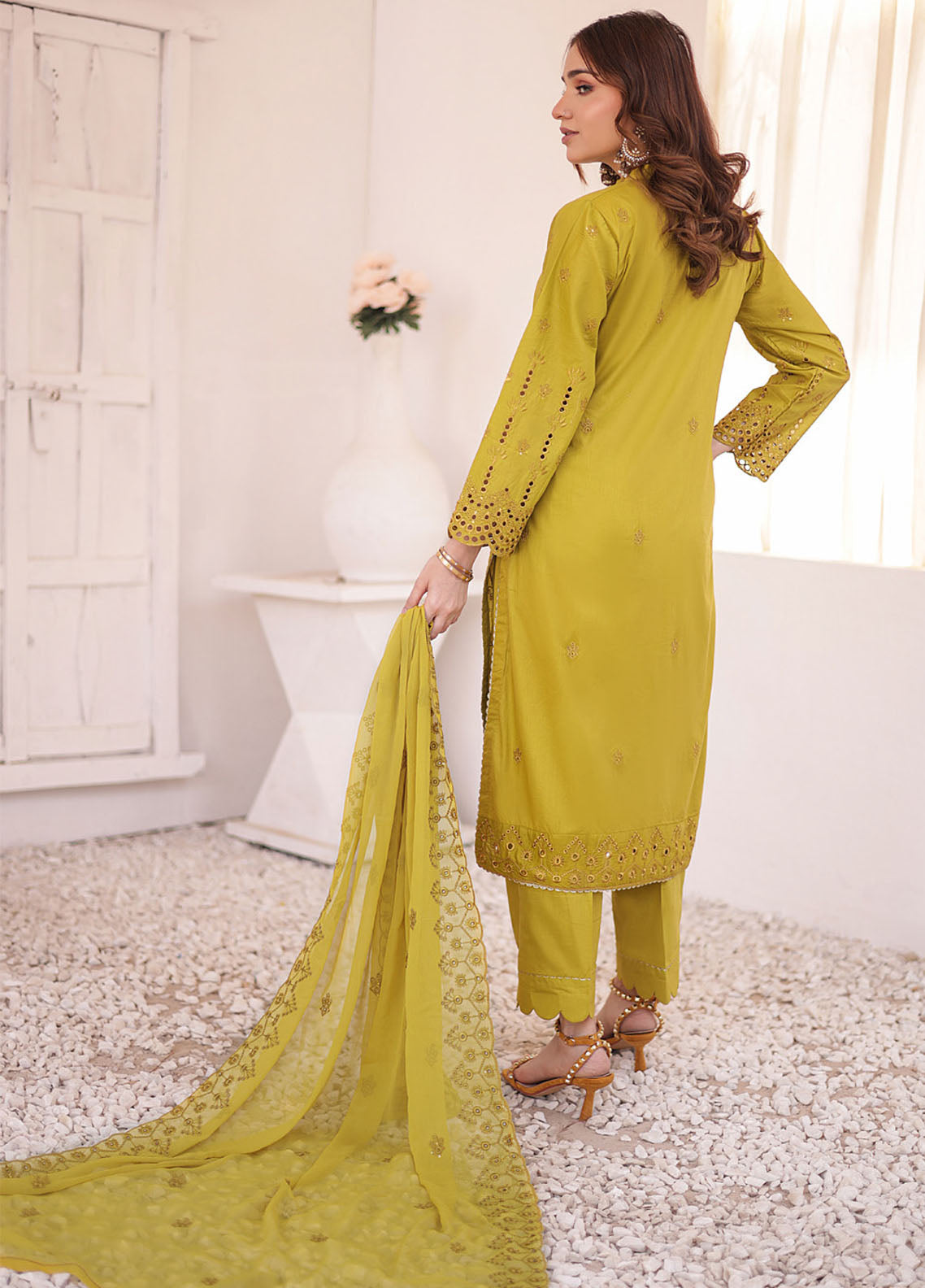 Khoobsurat By MTF Chikankari Lawn 3 Piece Unstitched Suit MTF24KCLV3 D-05 Khoobsurat By MTF Chikankari Lawn 3 Piece Unstitched Suit MTF24KCLV3 D-05