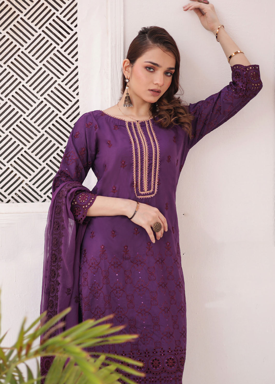 Khoobsurat By MTF Chikankari Lawn 3 Piece Unstitched Suit MTF24KCLV3 D-06 Khoobsurat By MTF Chikankari Lawn 3 Piece Unstitched Suit MTF24KCLV3 D-06