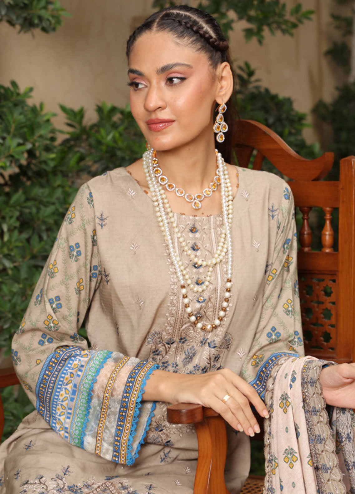 Kinara Series By Schick Embroidered Doriya 3 Piece Unstitched Suit SDH25KS D-DE-04 Kinara Series By Schick Embroidered Doriya 3 Piece Unstitched Suit SDH25KS D-DE-04