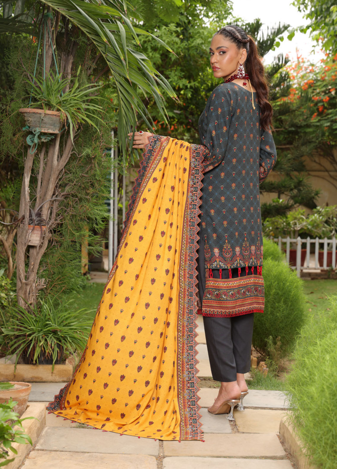 Kinara Series By Schick Embroidered Doriya 3 Piece Unstitched Suit SDH25KS D-DE-07 Kinara Series By Schick Embroidered Doriya 3 Piece Unstitched Suit SDH25KS D-DE-07