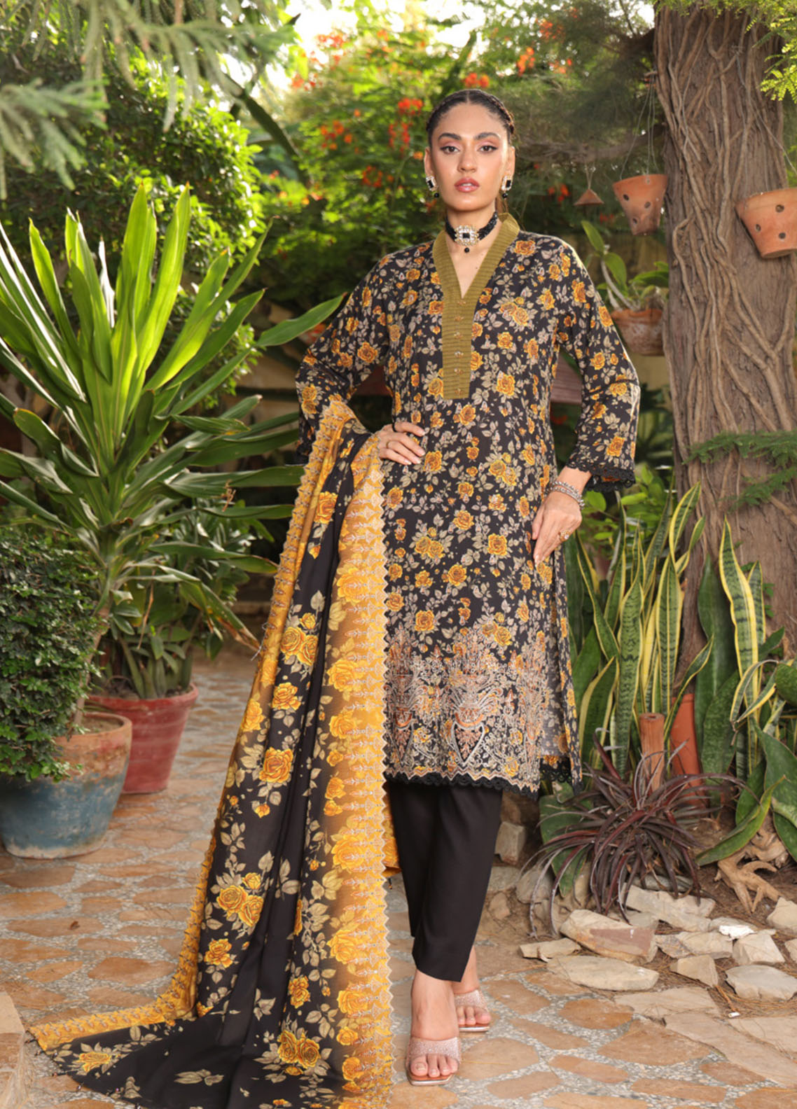 Kinara Series By Schick Embroidered Doriya 3 Piece Unstitched Suit SDH25KS D-DE-09 Kinara Series By Schick Embroidered Doriya 3 Piece Unstitched Suit SDH25KS D-DE-09