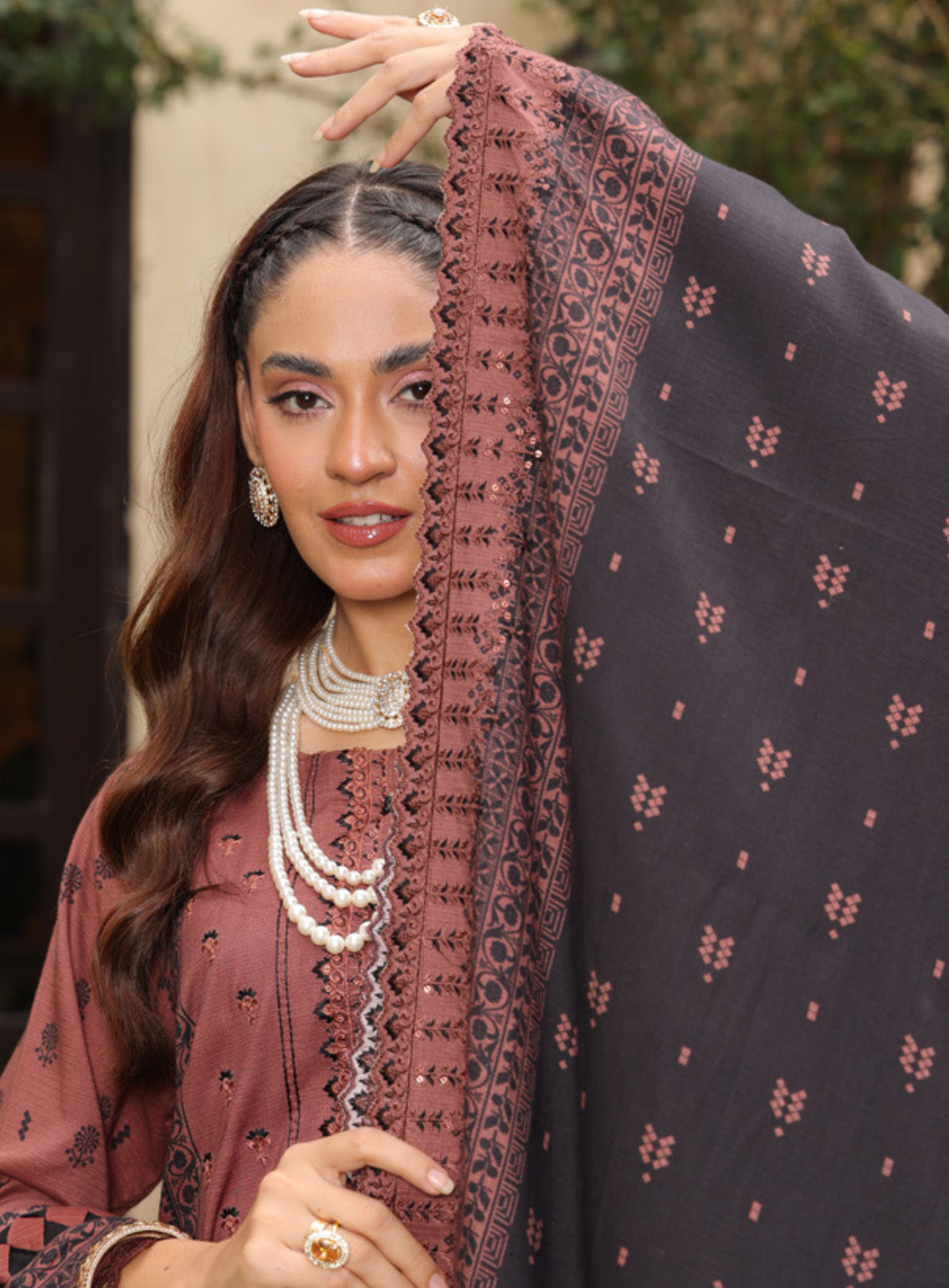 Kinara Series By Schick Printed Linen 3 Piece Unstitched Suit SDH24KS D-01 Kinara Series By Schick Printed Linen 3 Piece Unstitched Suit SDH24KS D-01