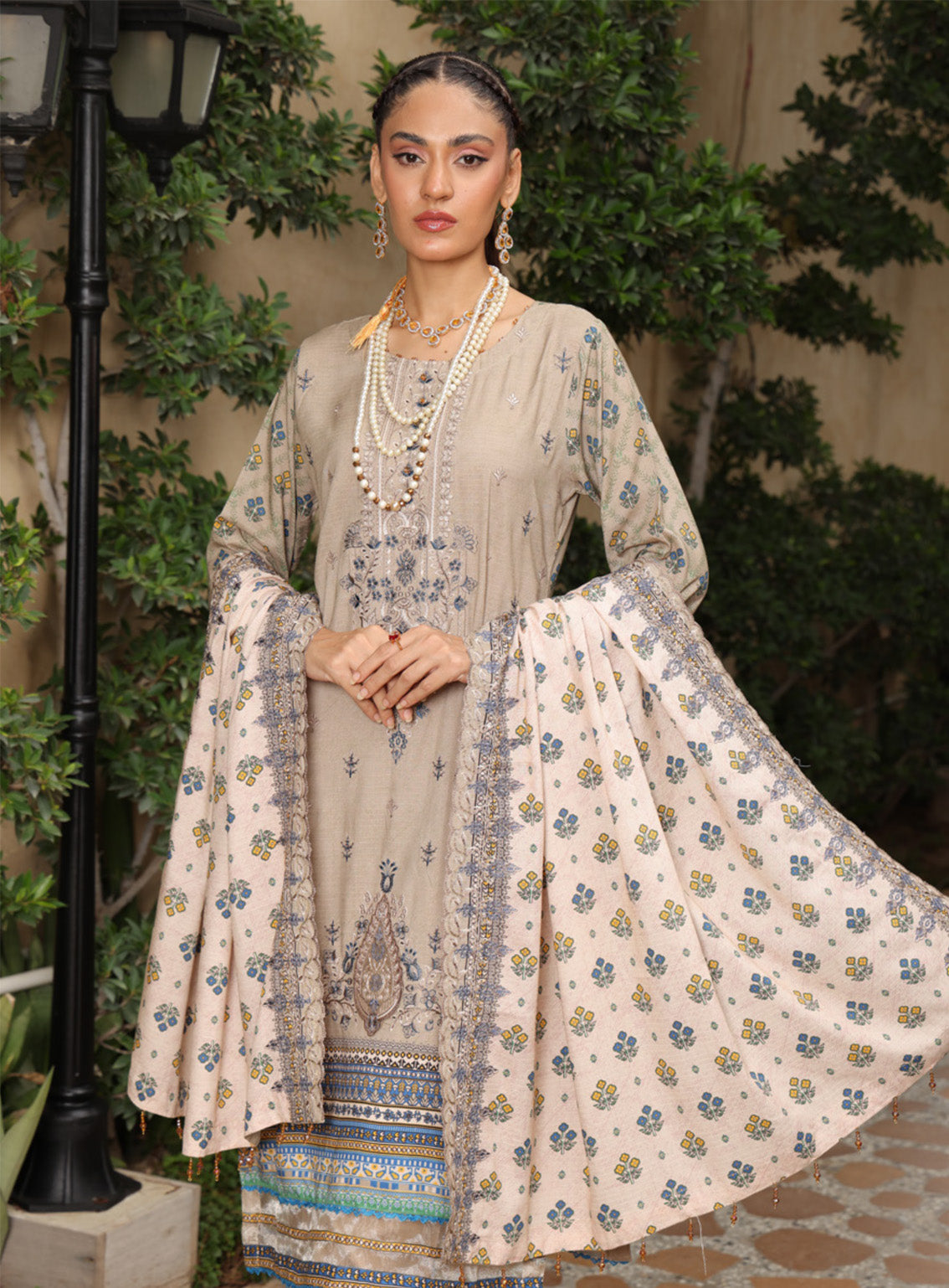 Kinara Series By Schick Printed Linen 3 Piece Unstitched Suit SDH24KS D-04 Kinara Series By Schick Printed Linen 3 Piece Unstitched Suit SDH24KS D-04
