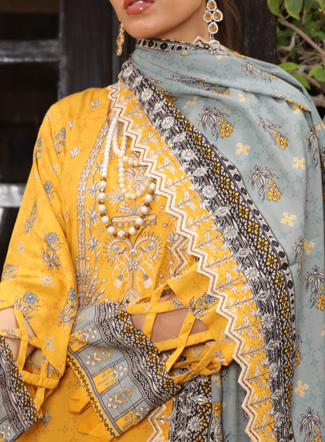 Kinara Series By Schick Printed Linen 3 Piece Unstitched Suit SDH24KS D-06 Kinara Series By Schick Printed Linen 3 Piece Unstitched Suit SDH24KS D-06