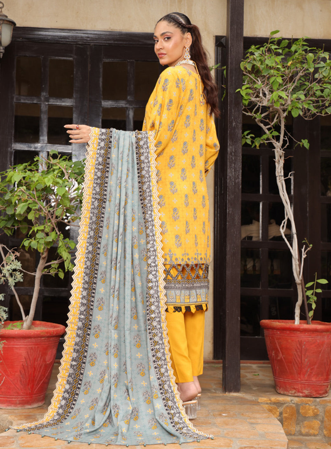 Kinara Series By Schick Printed Linen 3 Piece Unstitched Suit SDH24KS D-06 Kinara Series By Schick Printed Linen 3 Piece Unstitched Suit SDH24KS D-06