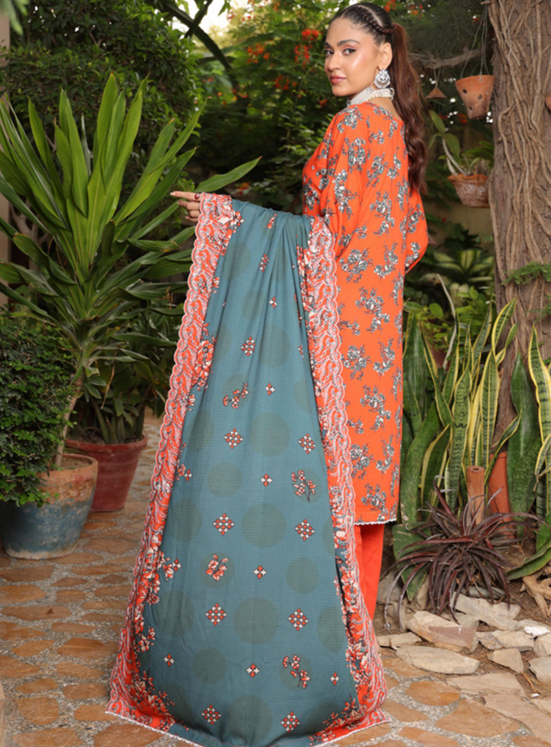 Kinara Series By Schick Printed Linen 3 Piece Unstitched Suit SDH24KS D-10 Kinara Series By Schick Printed Linen 3 Piece Unstitched Suit SDH24KS D-10