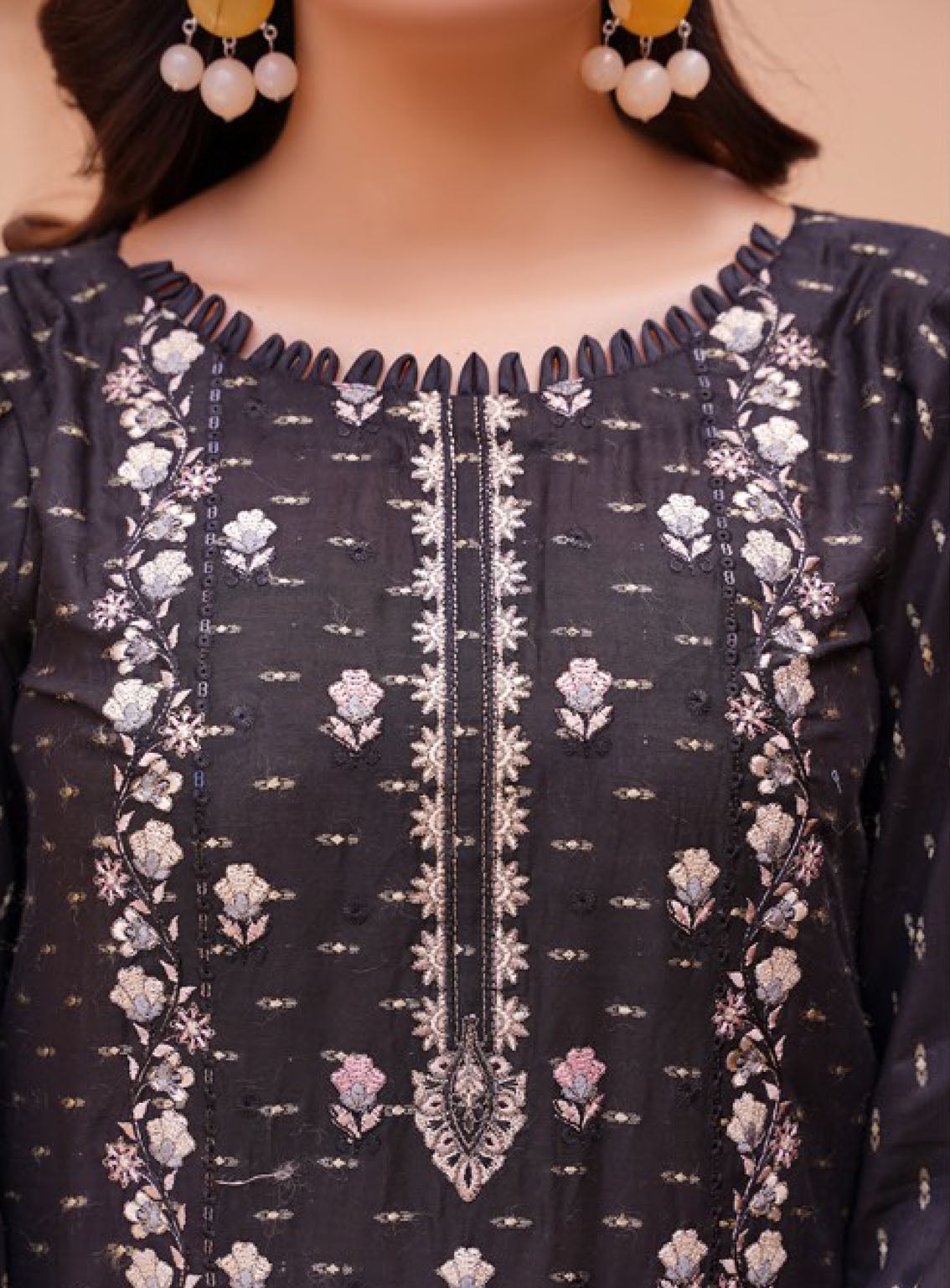 Koh-E-Noor By Noorjahan Premium Embroidered Lawn 3 Piece Unstitched Suit NJ24KN PEL D-03 Koh-E-Noor By Noorjahan Premium Embroidered Lawn 3 Piece Unstitched Suit NJ24KN PEL D-03