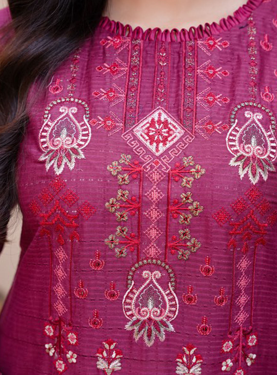 Koh-E-Noor By Noorjahan Premium Embroidered Lawn 3 Piece Unstitched Suit NJ24KN PEL D-06 Koh-E-Noor By Noorjahan Premium Embroidered Lawn 3 Piece Unstitched Suit NJ24KN PEL D-06