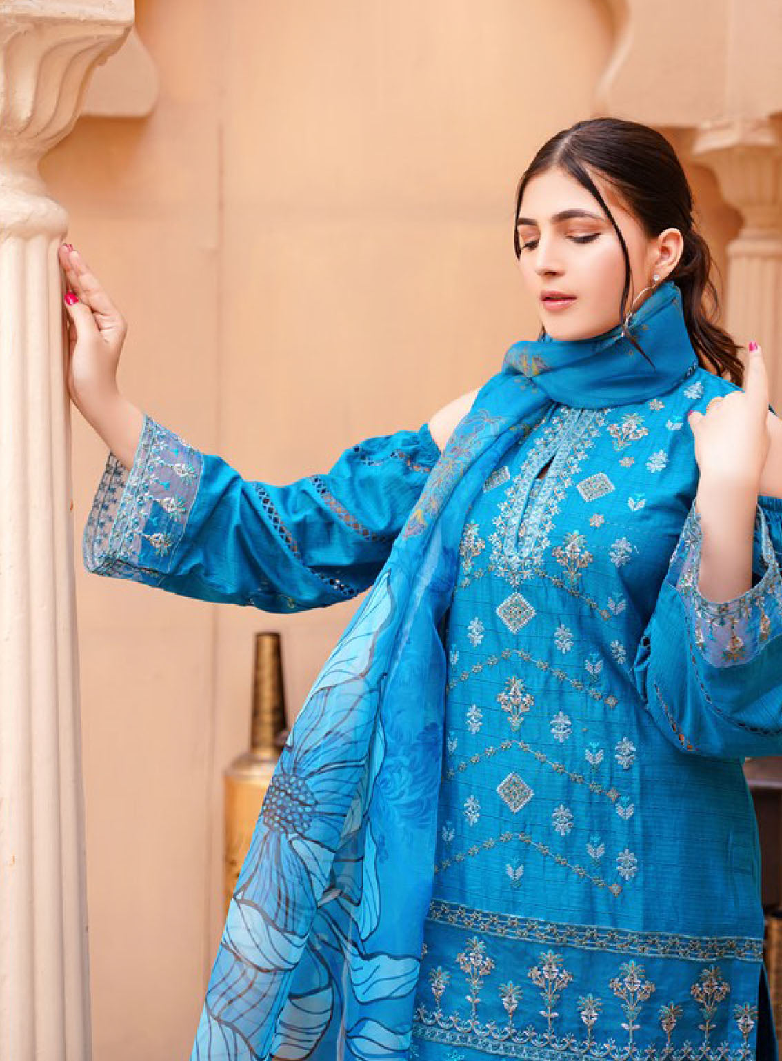 Koh-E-Noor By Noorjahan Premium Embroidered Lawn 3 Piece Unstitched Suit NJ24KN PEL D-10 Koh-E-Noor By Noorjahan Premium Embroidered Lawn 3 Piece Unstitched Suit NJ24KN PEL D-10