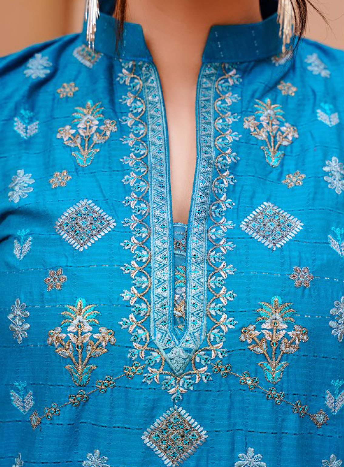 Koh-E-Noor By Noorjahan Premium Embroidered Lawn 3 Piece Unstitched Suit NJ24KN PEL D-10 Koh-E-Noor By Noorjahan Premium Embroidered Lawn 3 Piece Unstitched Suit NJ24KN PEL D-10