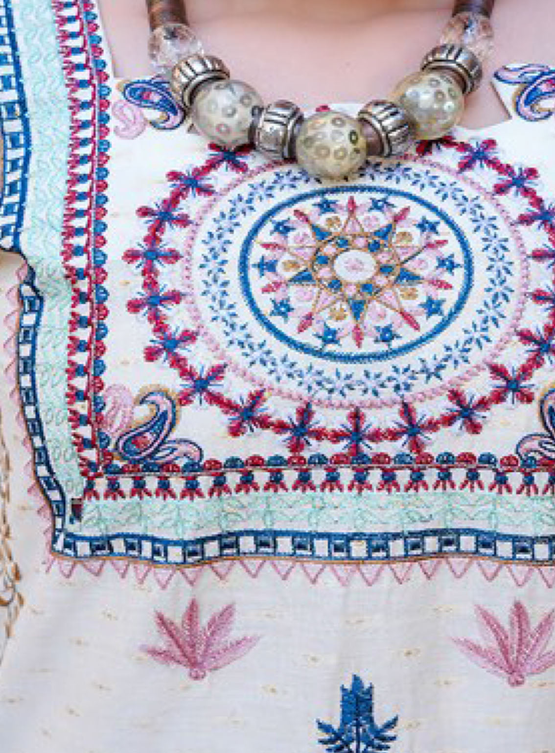 Koh-E-Noor By Noorjahan Premium Embroidered Lawn 3 Piece Unstitched Suit NJ24KN PEL D-11 Koh-E-Noor By Noorjahan Premium Embroidered Lawn 3 Piece Unstitched Suit NJ24KN PEL D-11