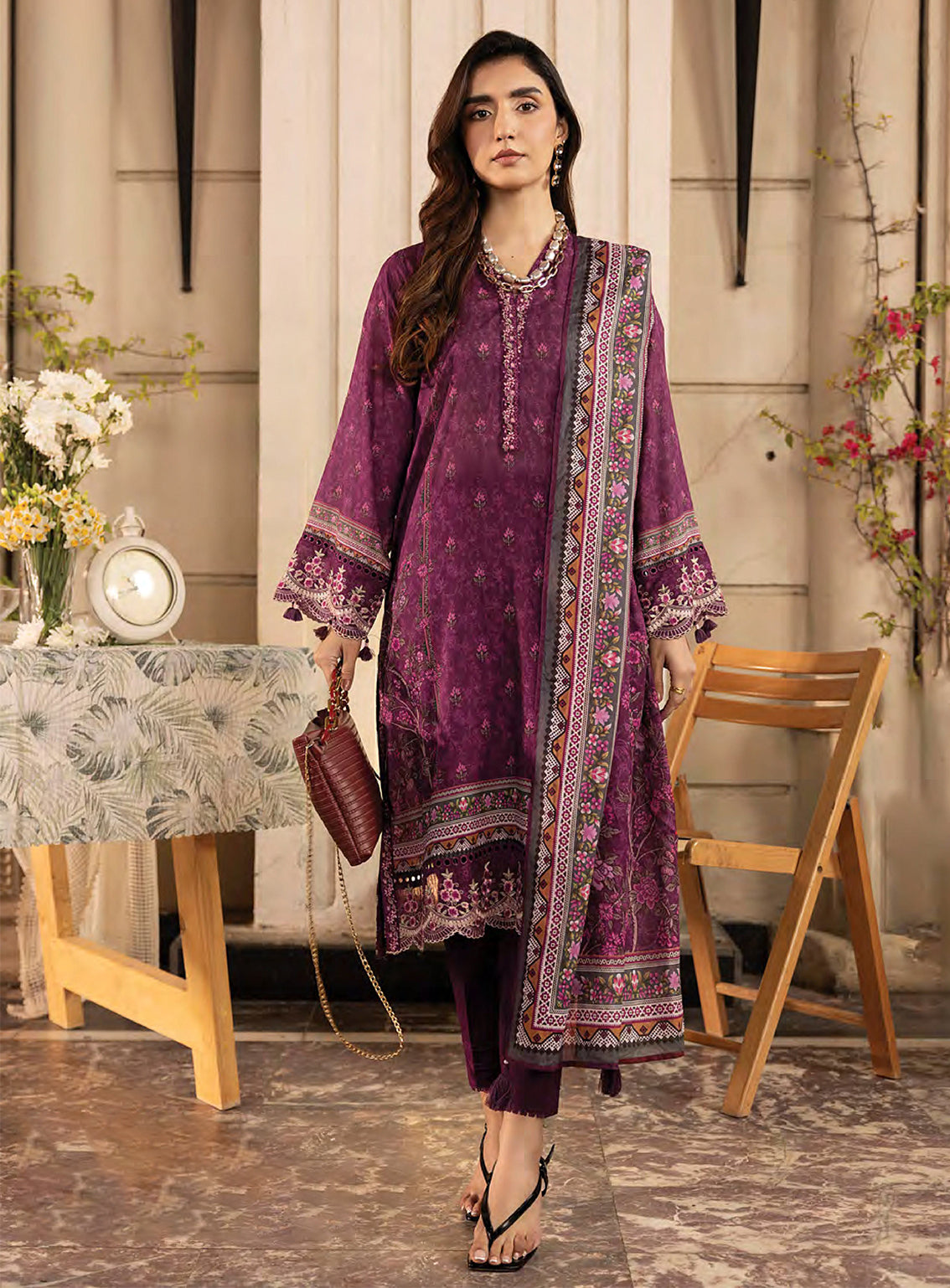 Komal By LSM Lakhany Embroidered Lawn 3 Piece Unstitched Suit LSM25KEL LG-AR-0133 Komal By LSM Lakhany Embroidered Lawn 3 Piece Unstitched Suit LSM25KEL LG-AR-0133