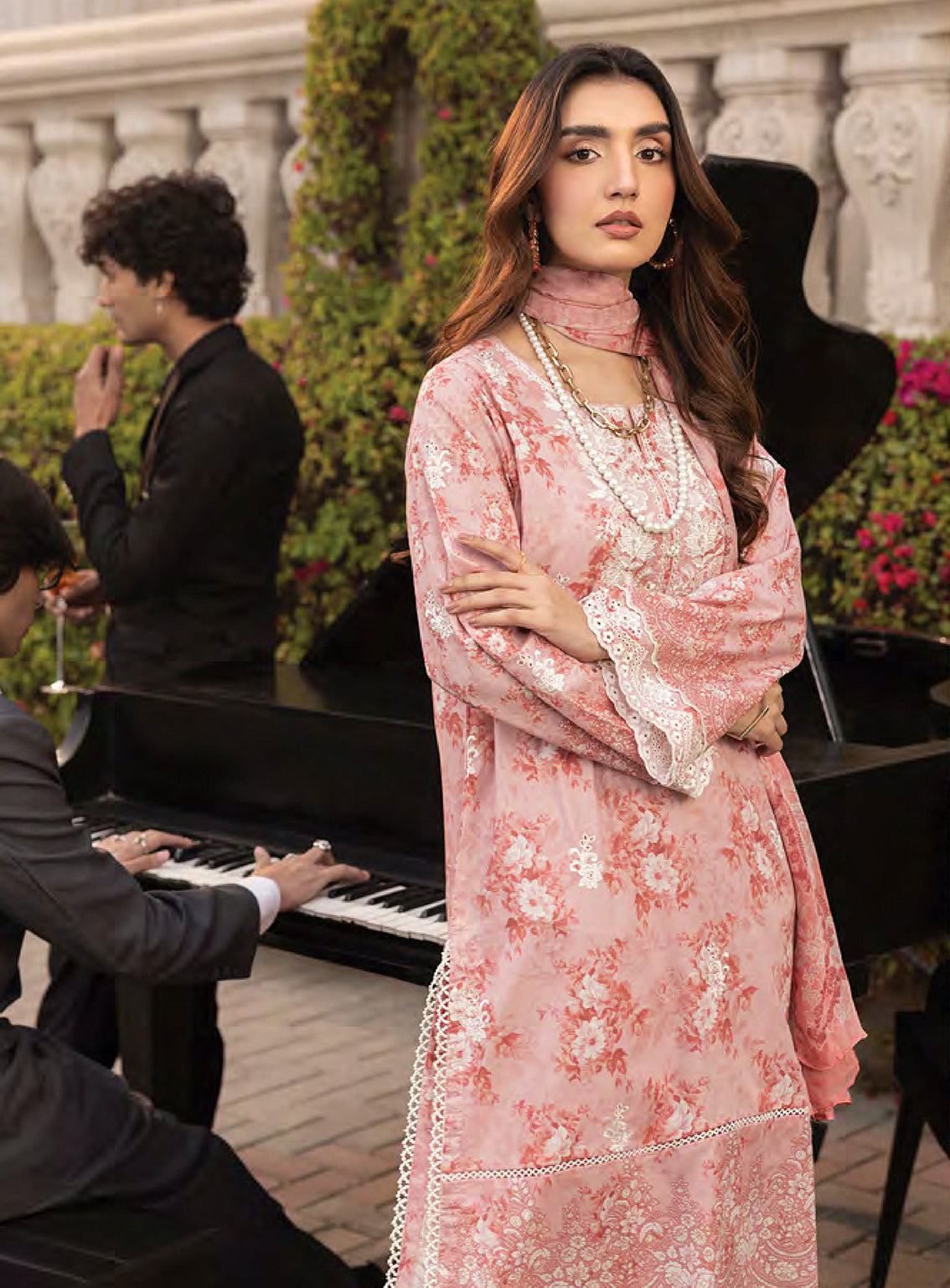 Komal By LSM Lakhany Embroidered Lawn 3 Piece Unstitched Suit LSM25KEL LG-MM-0252 Komal By LSM Lakhany Embroidered Lawn 3 Piece Unstitched Suit LSM25KEL LG-MM-0252