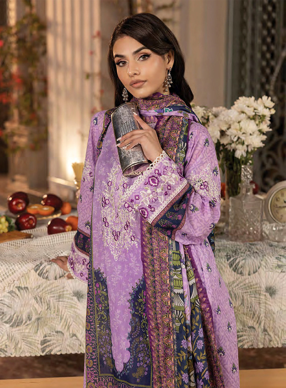 Komal By LSM Lakhany Embroidered Lawn 3 Piece Unstitched Suit LSM25KEL LG-RL-0179 Komal By LSM Lakhany Embroidered Lawn 3 Piece Unstitched Suit LSM25KEL LG-RL-0179