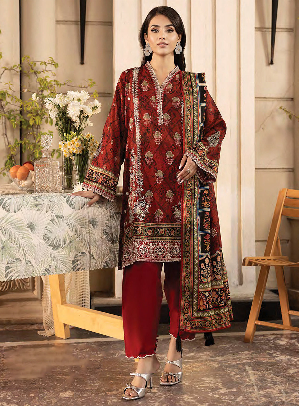 Komal By LSM Lakhany Embroidered Lawn 3 Piece Unstitched Suit LSM25KEL LG-RL-0182 Komal By LSM Lakhany Embroidered Lawn 3 Piece Unstitched Suit LSM25KEL LG-RL-0182