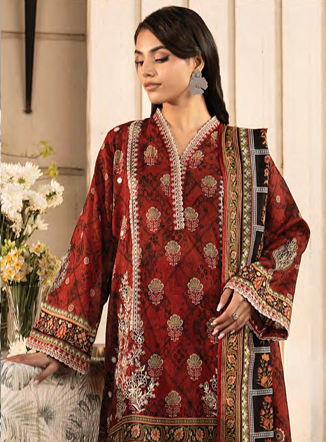 Komal By LSM Lakhany Embroidered Lawn 3 Piece Unstitched Suit LSM25KEL LG-RL-0182 Komal By LSM Lakhany Embroidered Lawn 3 Piece Unstitched Suit LSM25KEL LG-RL-0182