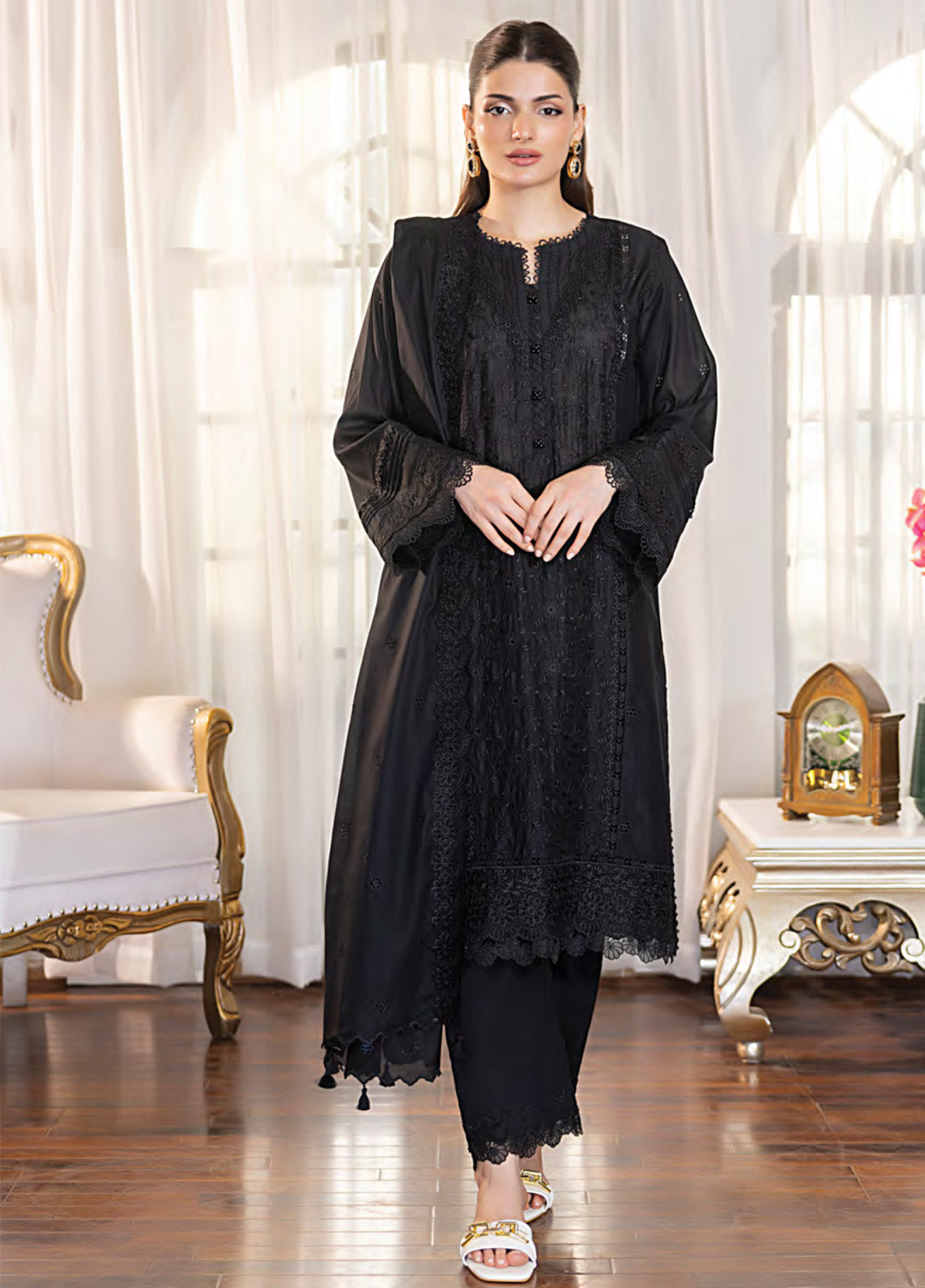 Komal By LSM Lakhany Embroidered Lawn 3 Piece Unstitched Suit LSM25KME LG-RK-0028 Komal By LSM Lakhany Embroidered Lawn 3 Piece Unstitched Suit LSM25KME LG-RK-0028
