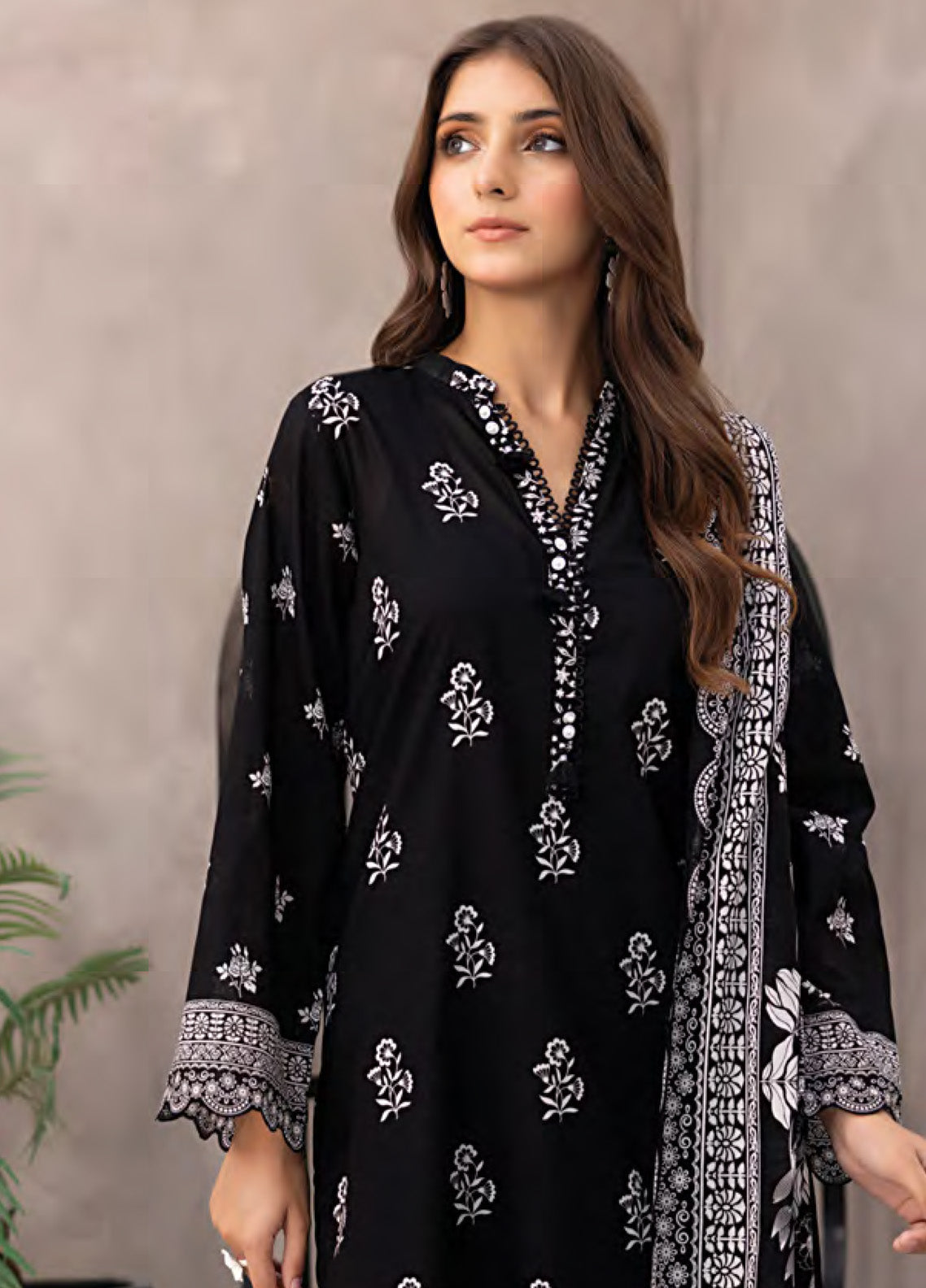 Komal By LSM Lakhany Printed Lawn 3 Piece Unstitched Suit LSM25KME LG-AR-0182 Komal By LSM Lakhany Printed Lawn 3 Piece Unstitched Suit LSM25KME LG-AR-0182