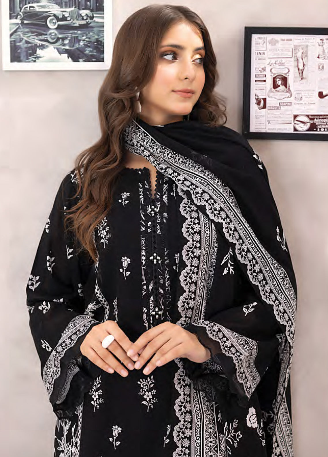 Komal By LSM Lakhany Printed Lawn 3 Piece Unstitched Suit LSM25KME LG-AR-0202 Komal By LSM Lakhany Printed Lawn 3 Piece Unstitched Suit LSM25KME LG-AR-0202