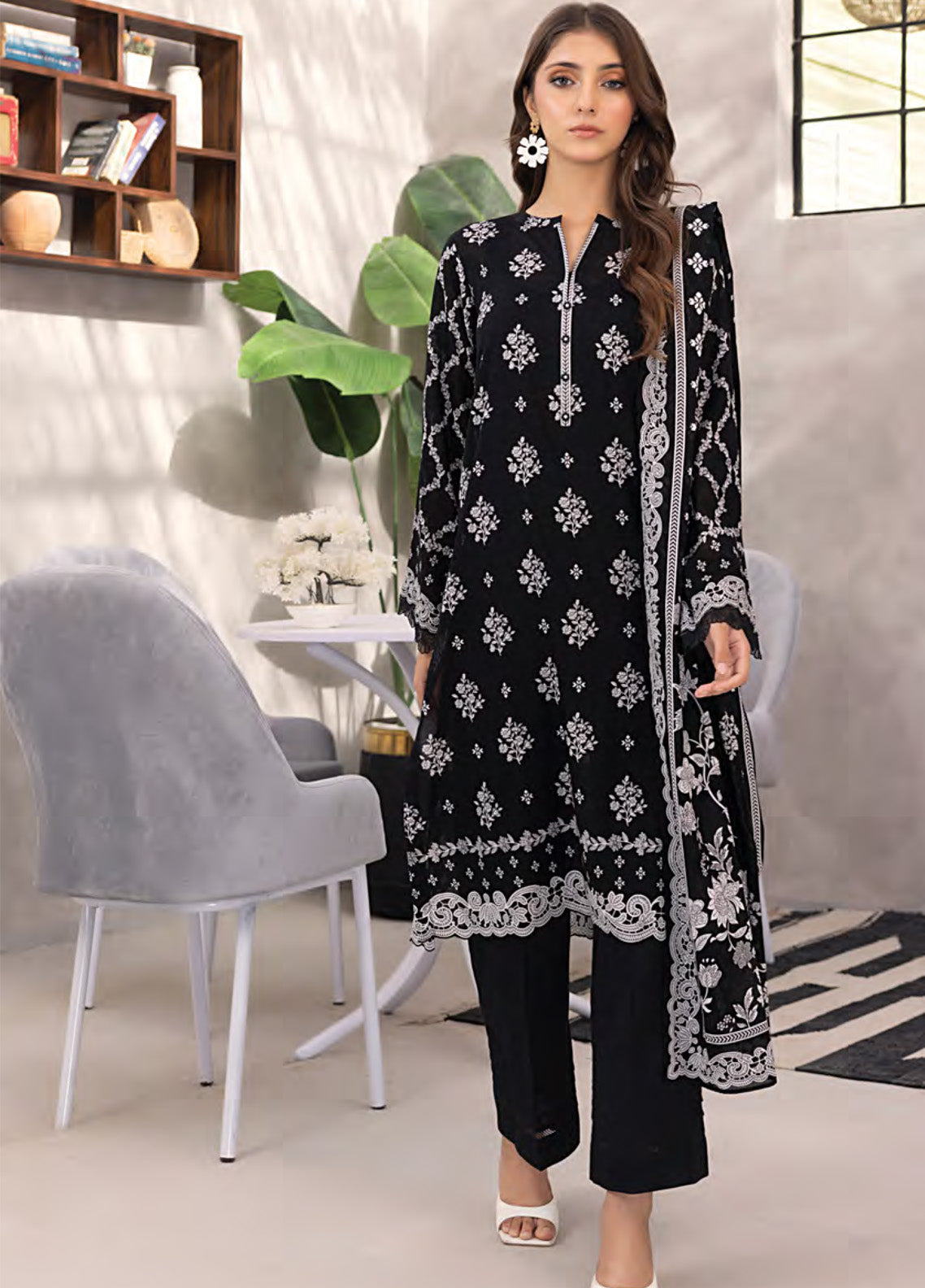 Komal By LSM Lakhany Printed Lawn 3 Piece Unstitched Suit LSM25KME LG-RL-0236 Komal By LSM Lakhany Printed Lawn 3 Piece Unstitched Suit LSM25KME LG-RL-0236