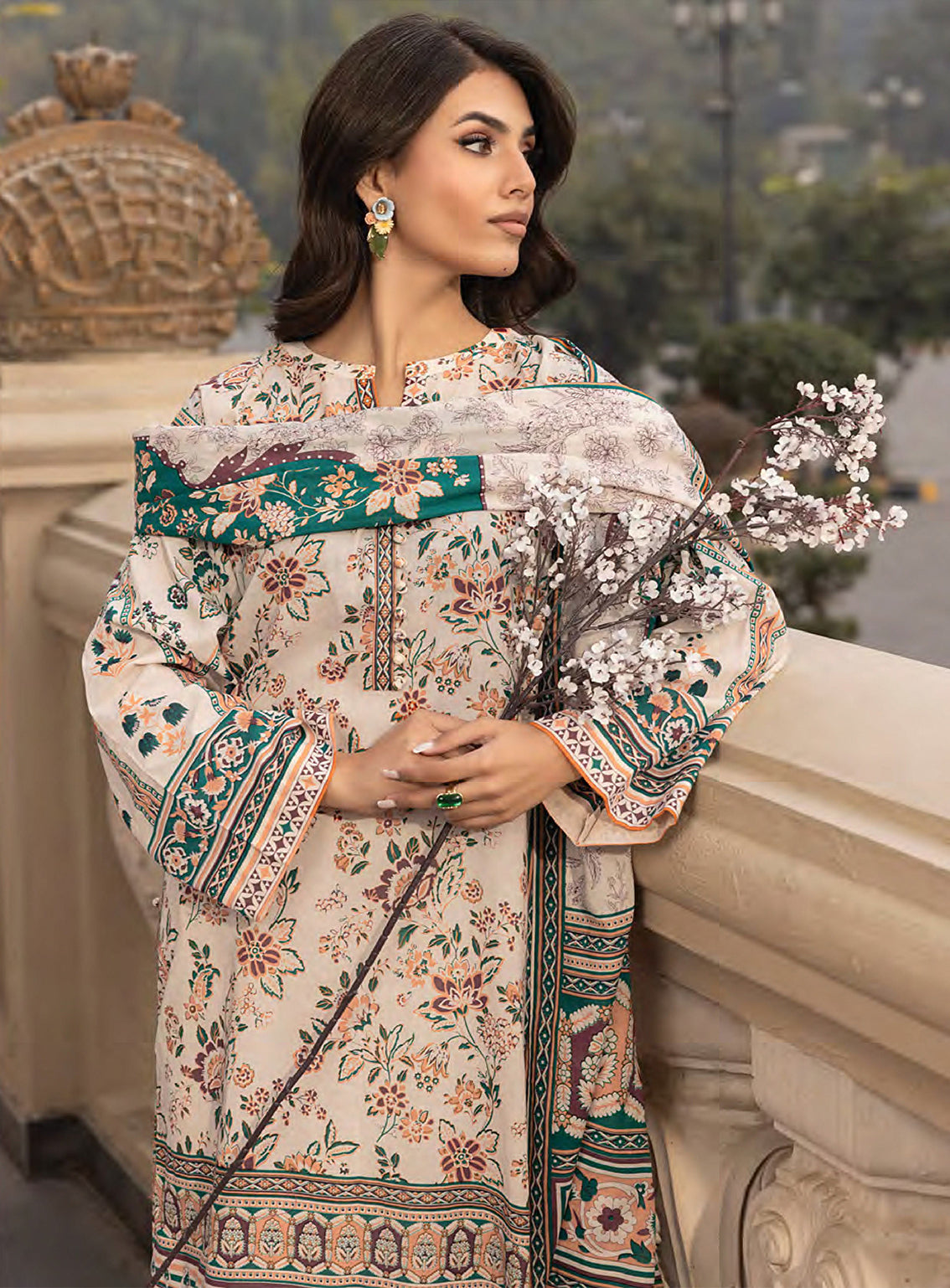 Komal By LSM Lakhany Printed Lawn 3 Piece Unstitched Suit LSM25KPL LG-AR-0115 Komal By LSM Lakhany Printed Lawn 3 Piece Unstitched Suit LSM25KPL LG-AR-0115