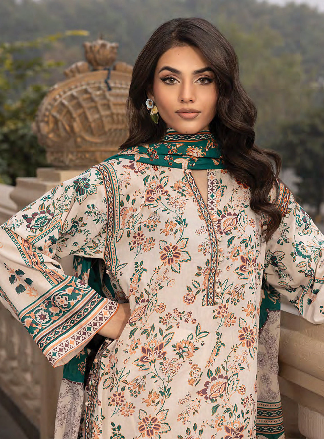 Komal By LSM Lakhany Printed Lawn 3 Piece Unstitched Suit LSM25KPL LG-AR-0115 Komal By LSM Lakhany Printed Lawn 3 Piece Unstitched Suit LSM25KPL LG-AR-0115